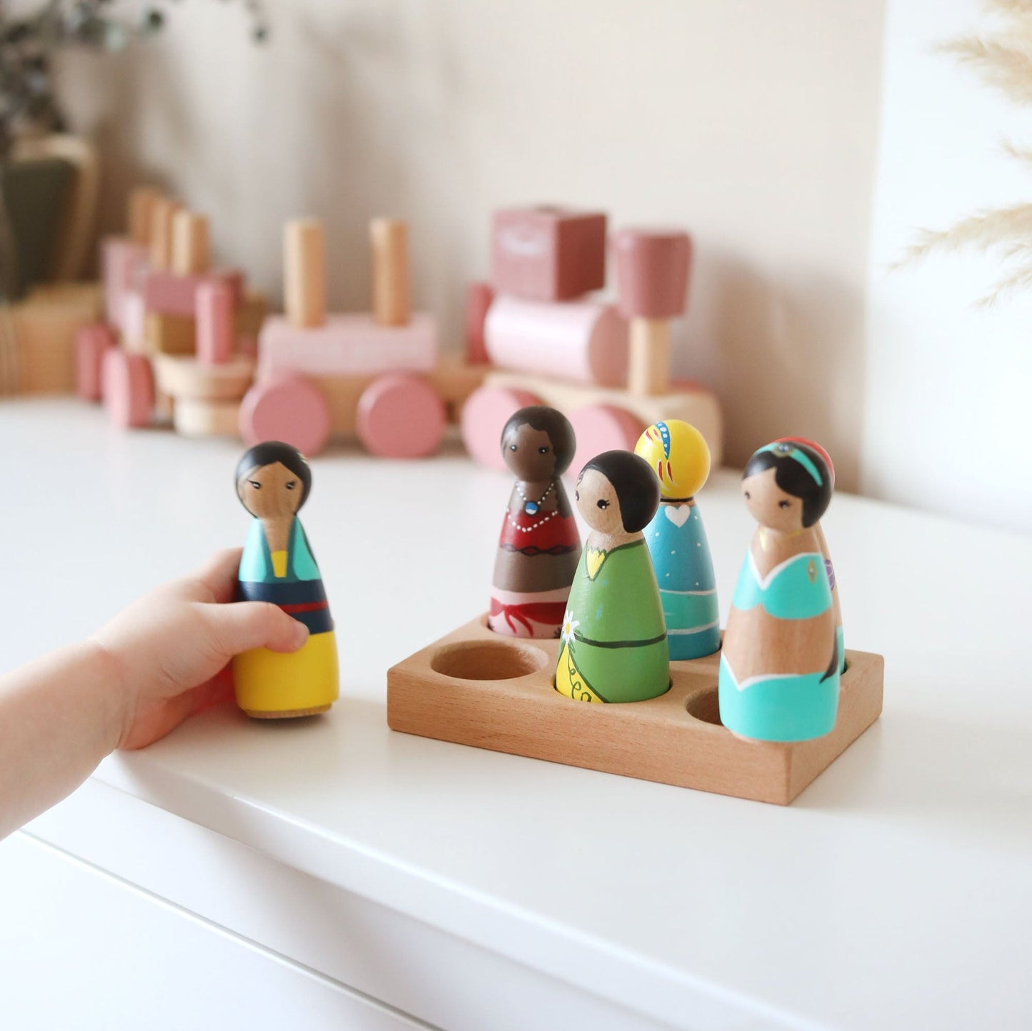 Princess Theme Peg Dolls Set of 6