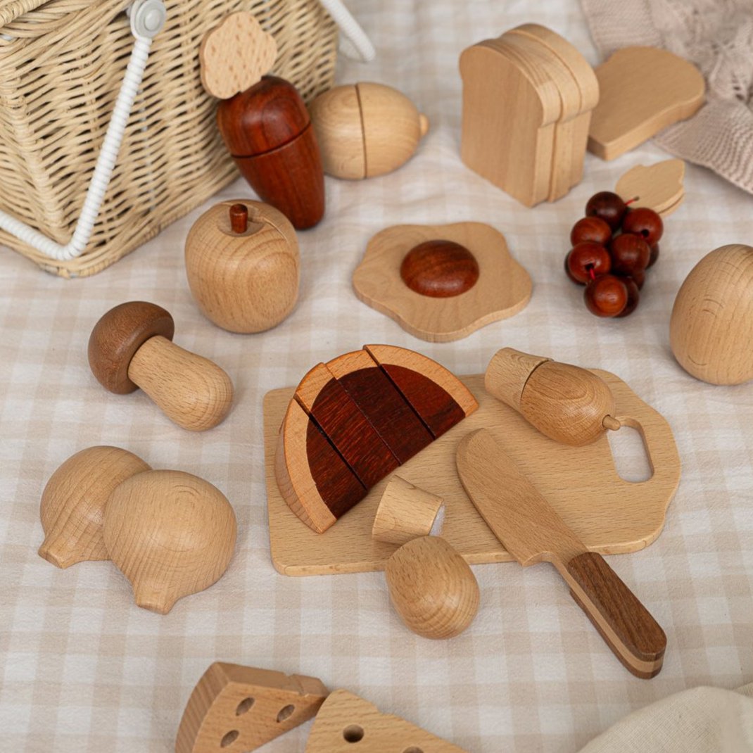 Wooden Pretend Cutting Food