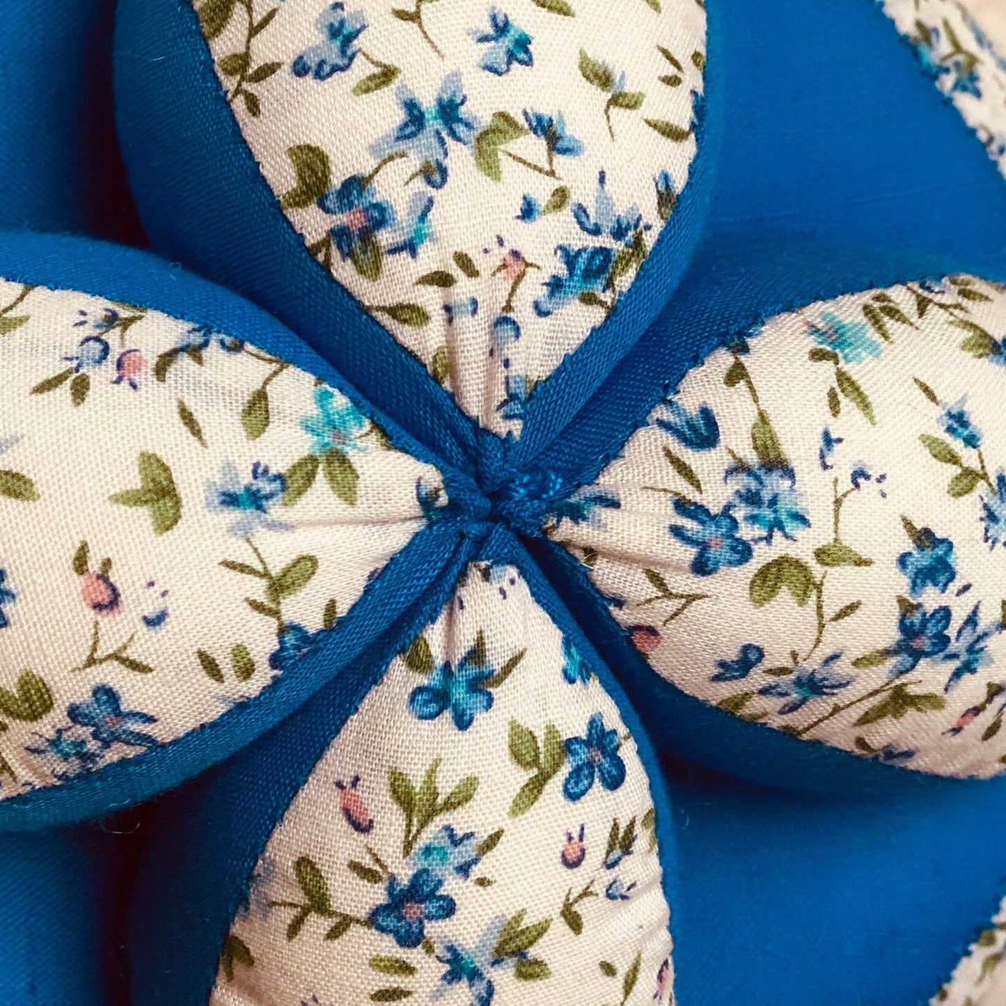 Baby Montessori Soft Fabric Clutch Ball, Montessori Ball